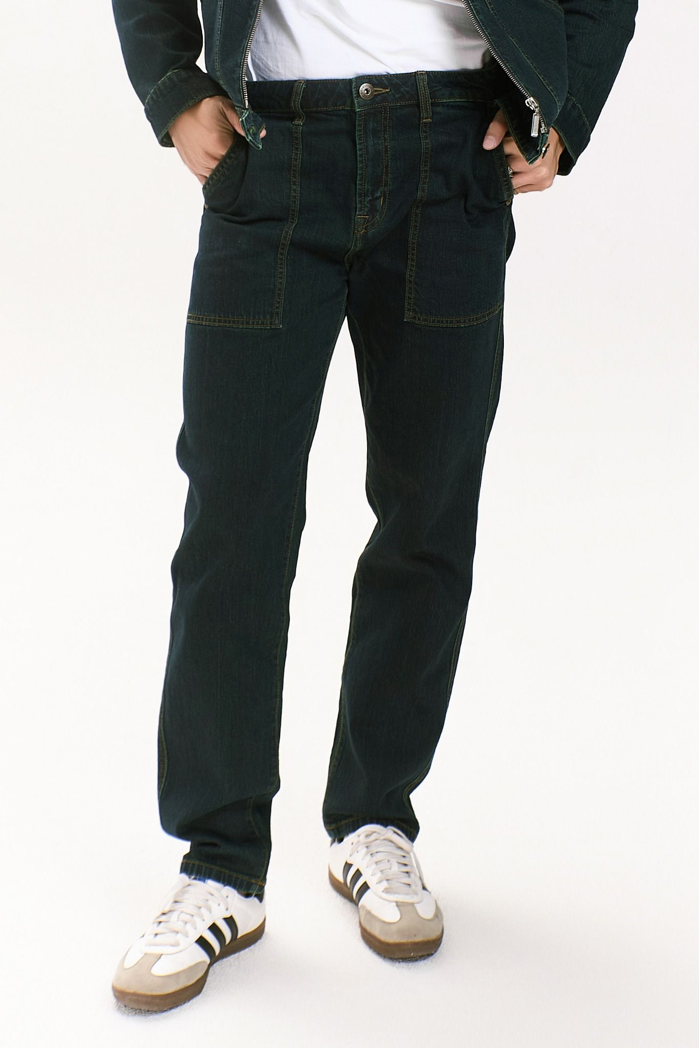 Quần Jeans Nam Nhuộm Xanh Rêu Dáng Đứng Túi Hộp. Men's jeans dyed moss green with box bag - 124MD4083F1370
