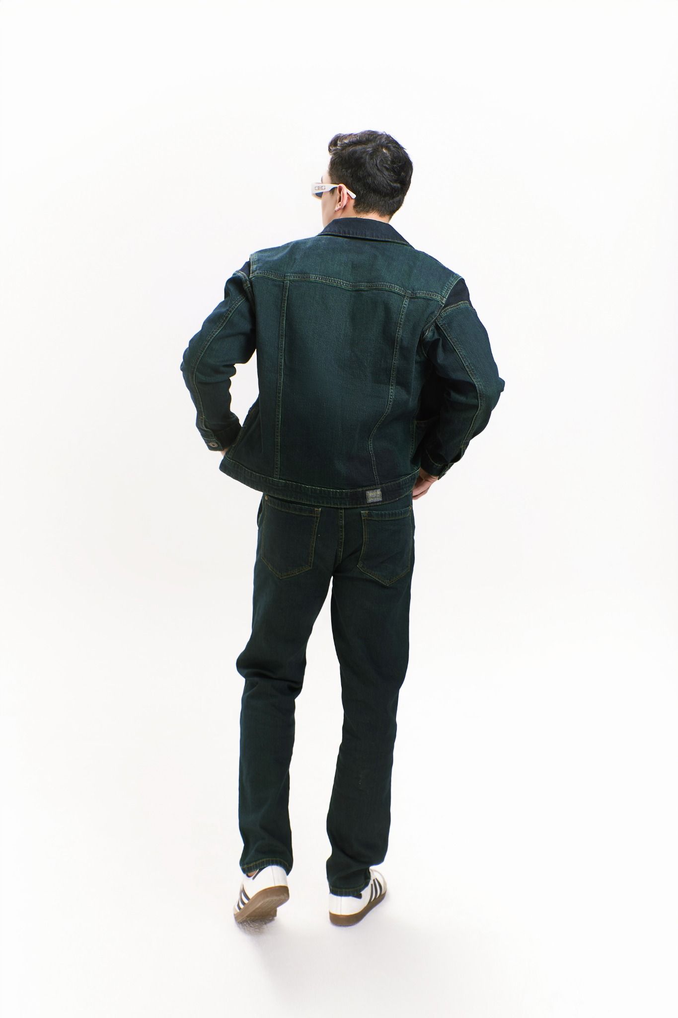 Quần Jeans Nam Nhuộm Xanh Rêu Dáng Đứng Túi Hộp. Men's jeans dyed moss green with box bag - 124MD4083F1370