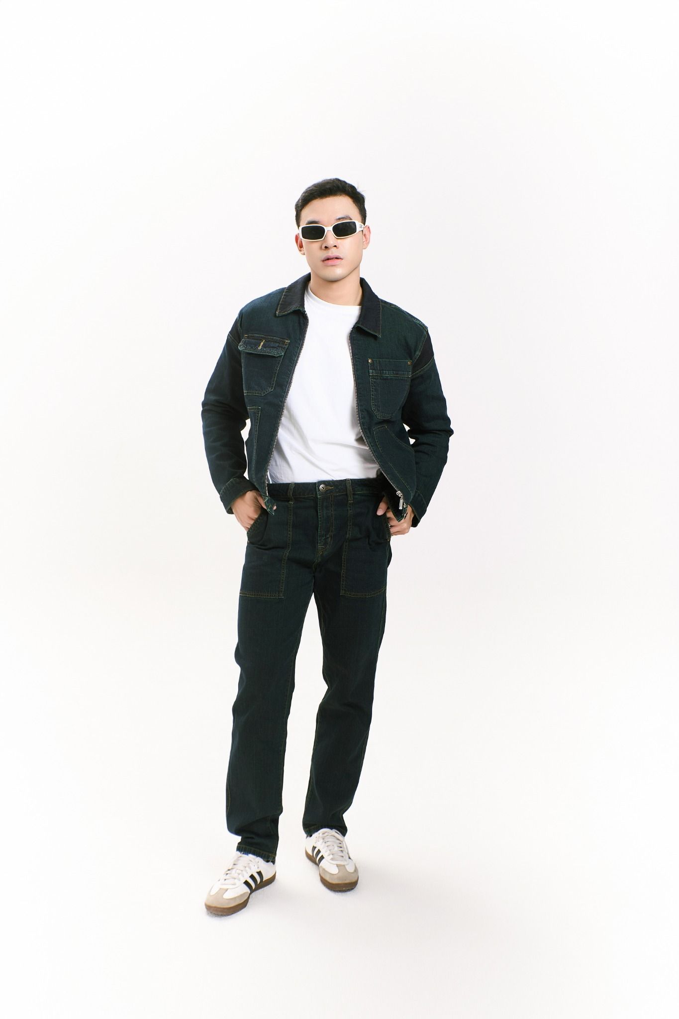 Quần Jeans Nam Nhuộm Xanh Rêu Dáng Đứng Túi Hộp. Men's jeans dyed moss green with box bag - 124MD4083F1370