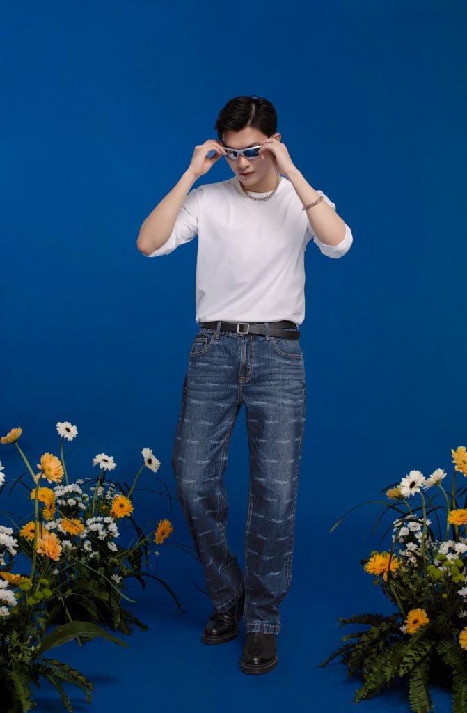 Quần Jeans Nam Ống Suông Dáng Relax Laser Họa Tiết V-SIXTYFOUR. Laser-Patterned Flare Men's Jeans V-SIXTYFOUR - 222MD3080F2