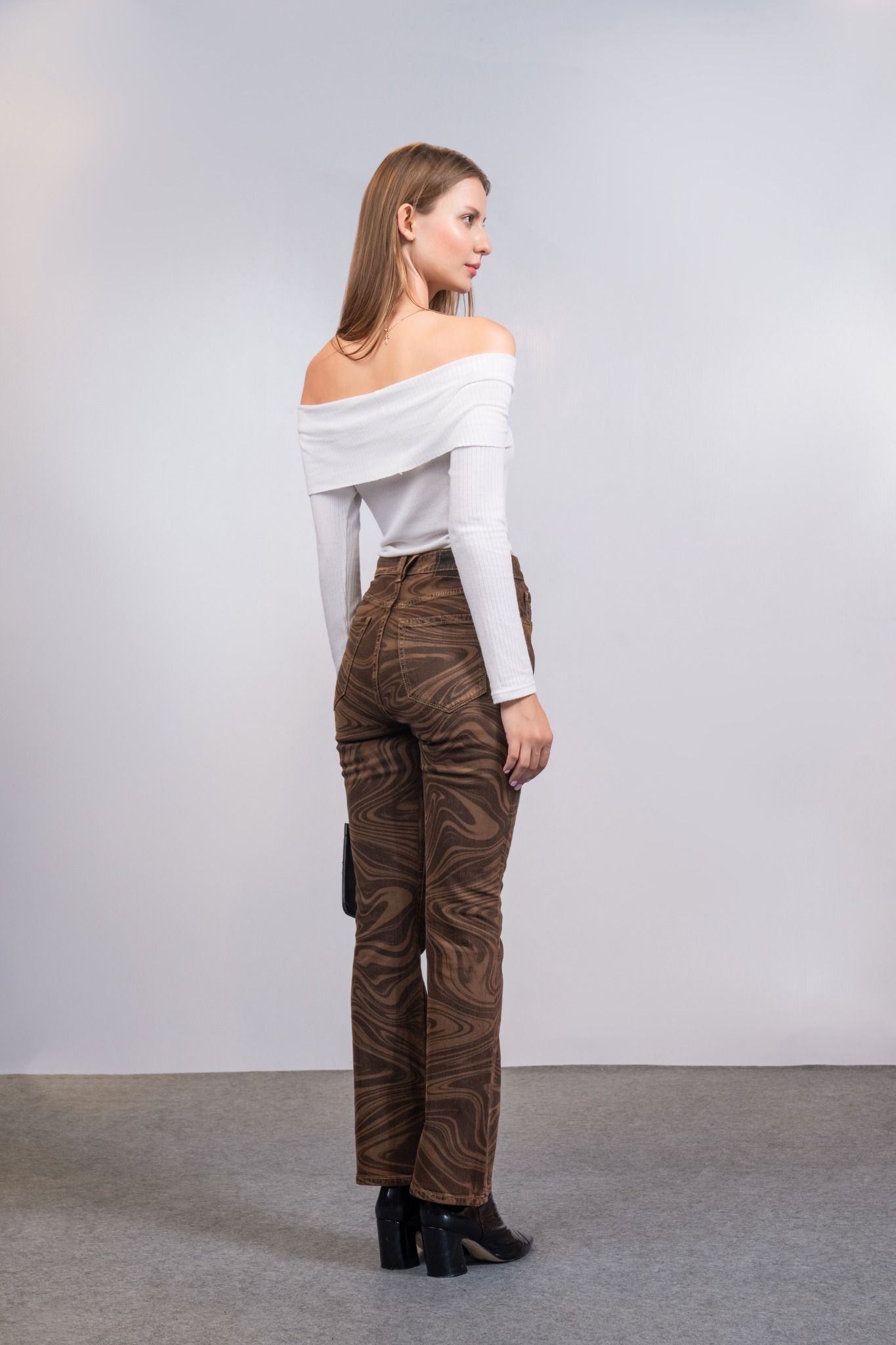 Quần Jeans Nữ Dáng Loe Màu Nâu. Women's Brown Flared Jeans - 123WD1084F1270
