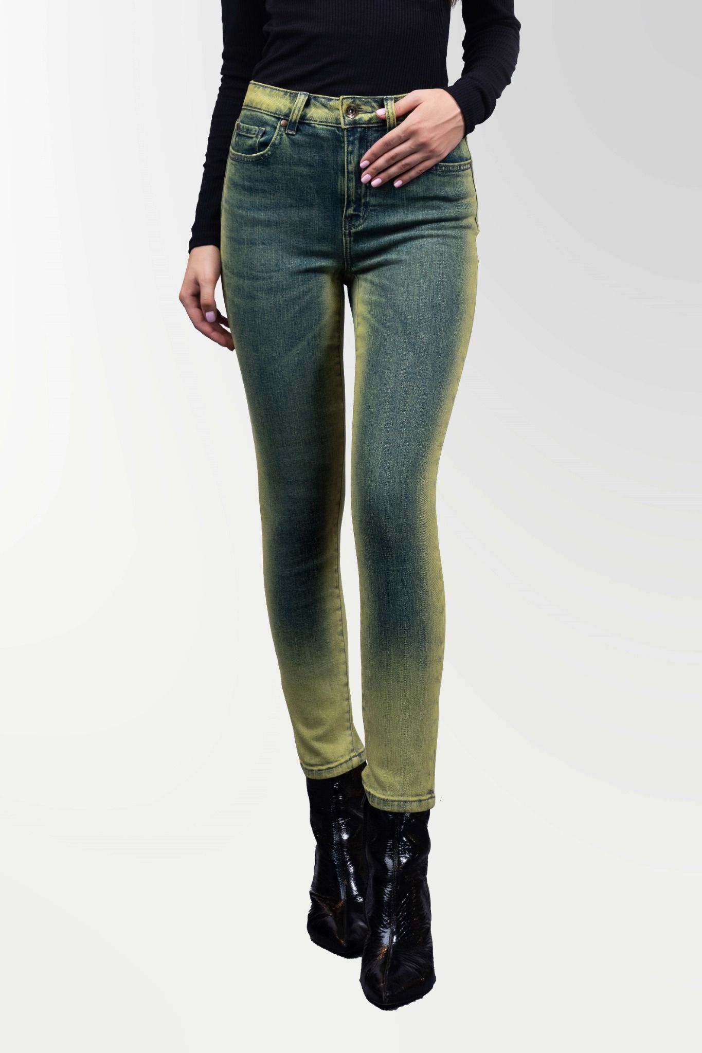 Quần Jeans Nữ Dáng Slimfit Nhuộm Phun Green. Green Spray-Dye Slimfit Women's Jeans - 123WD2082F2370