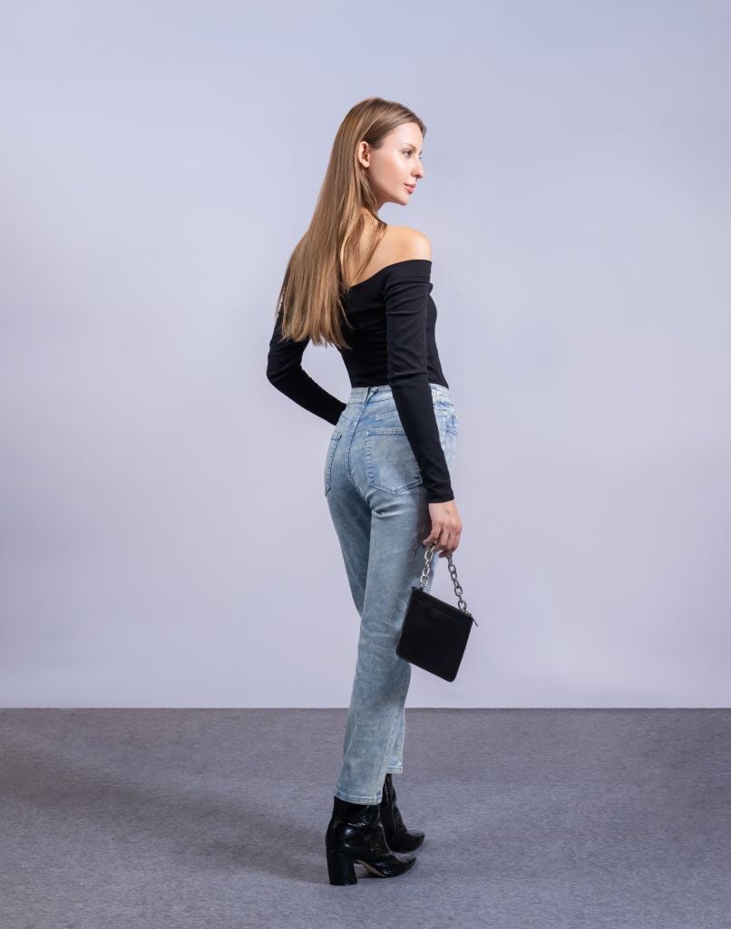 Quần Jeans Nữ Dáng Straight Nhuộm Màu Xanh Mint. Mint Green Dyed Straight Women's Jeans - 222WN1083F1