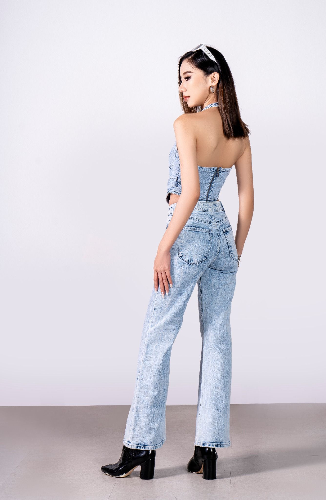 Quần Jeans Nữ Dáng Loe Laser Hiệu Ứng Nước. Water Effect Laser Flared Women's Jeans - 223WD2085F2