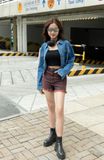 Quần Short Jeans Dáng Suông Nhuộm Tím. Mulberry Purple Straight Denim Shorts - 122WD1102F5590