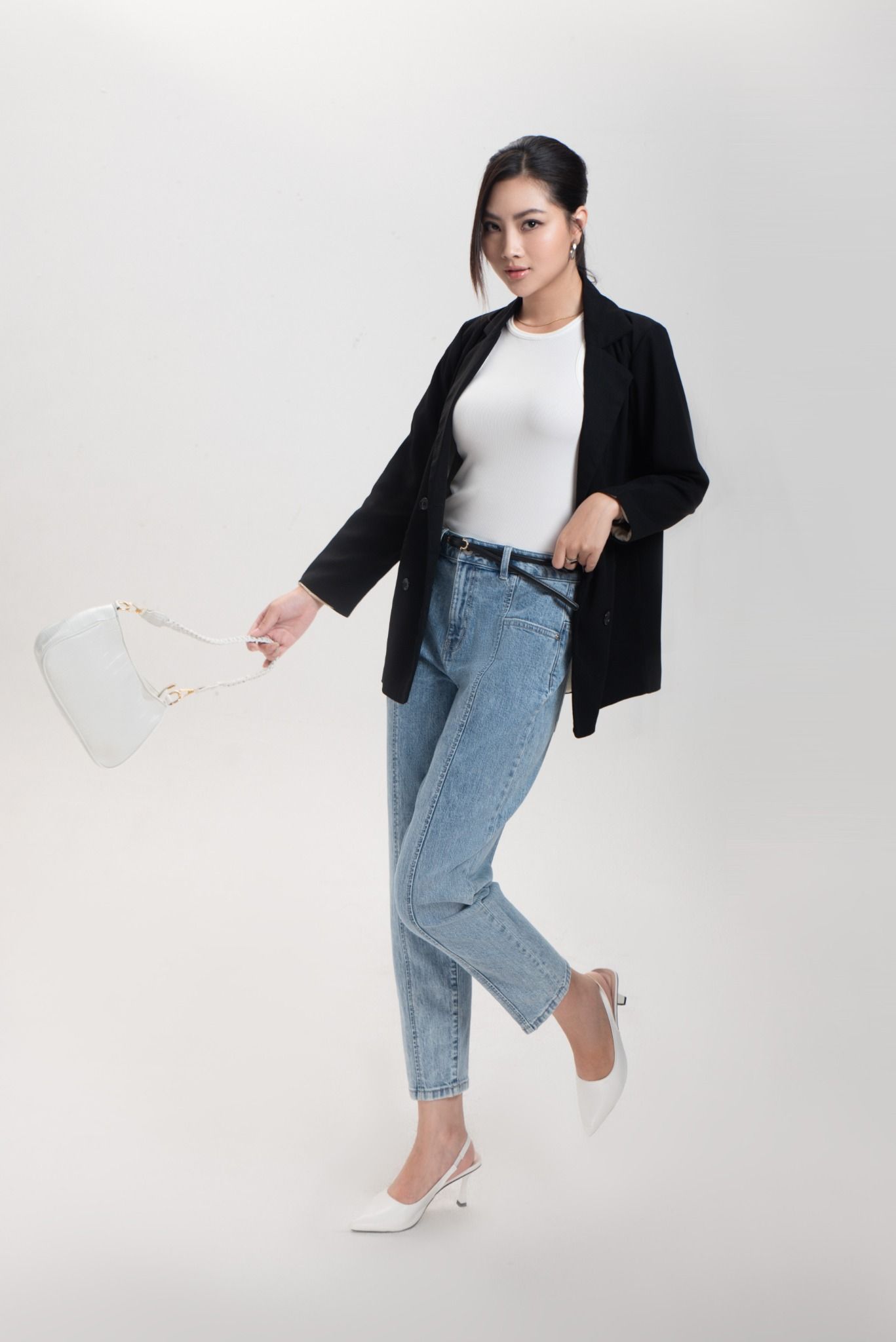 Quần Jeans Nữ Dáng Baggy Màu Xanh Sáng. Bright Blue Baggy Women's Jeans - 122WD2087F3930
