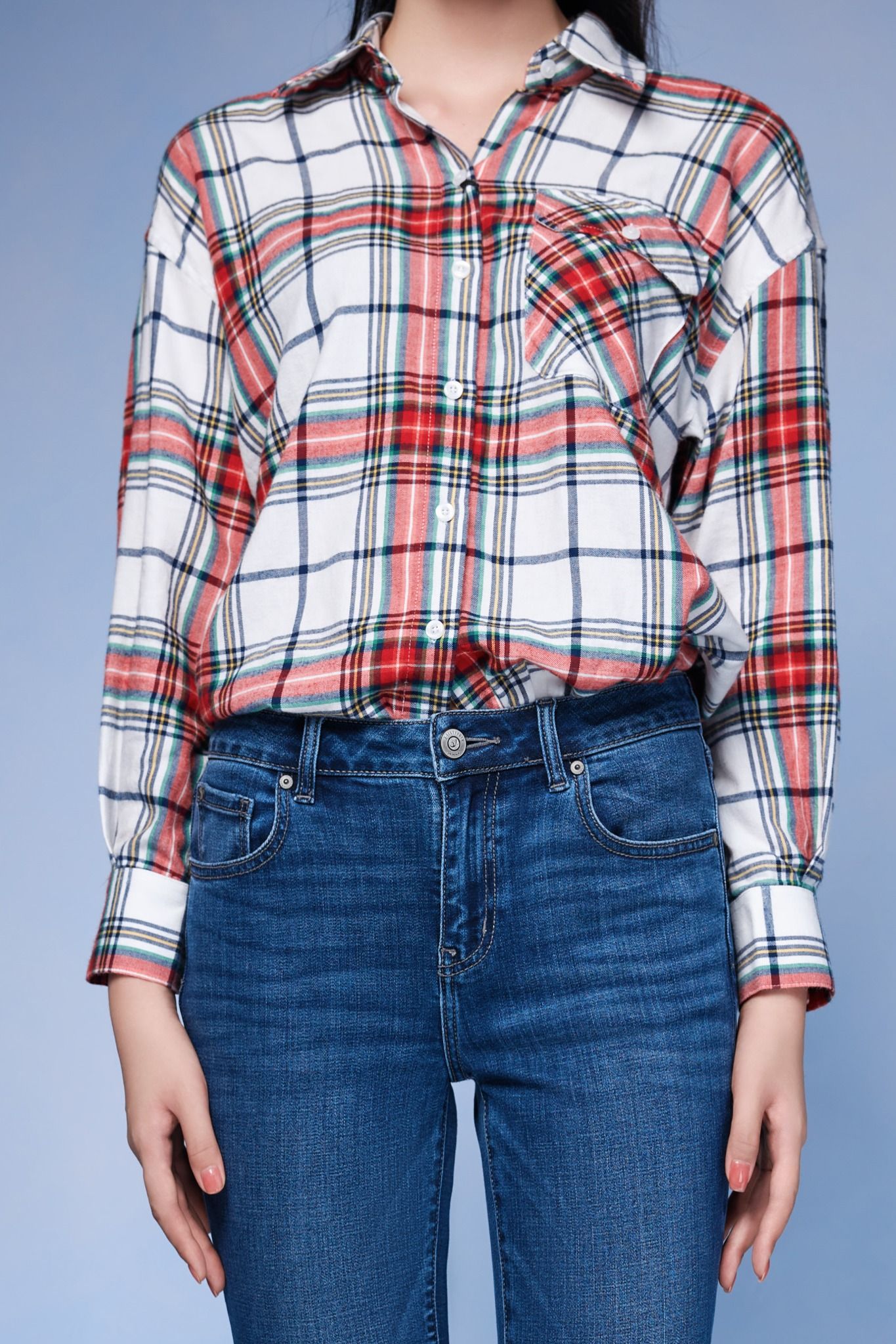 Áo Sơ Mi Nữ Caro Trắng Đỏ Dáng Oversize - Women's Oversized White and Red Caro Shirt - 123WN1034B2630