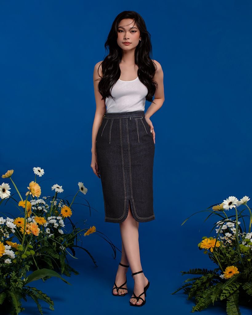 Chân Váy Bút Chì Xẻ Chữ V. V-line Pencil Denim Skirt - 122WD2112F1