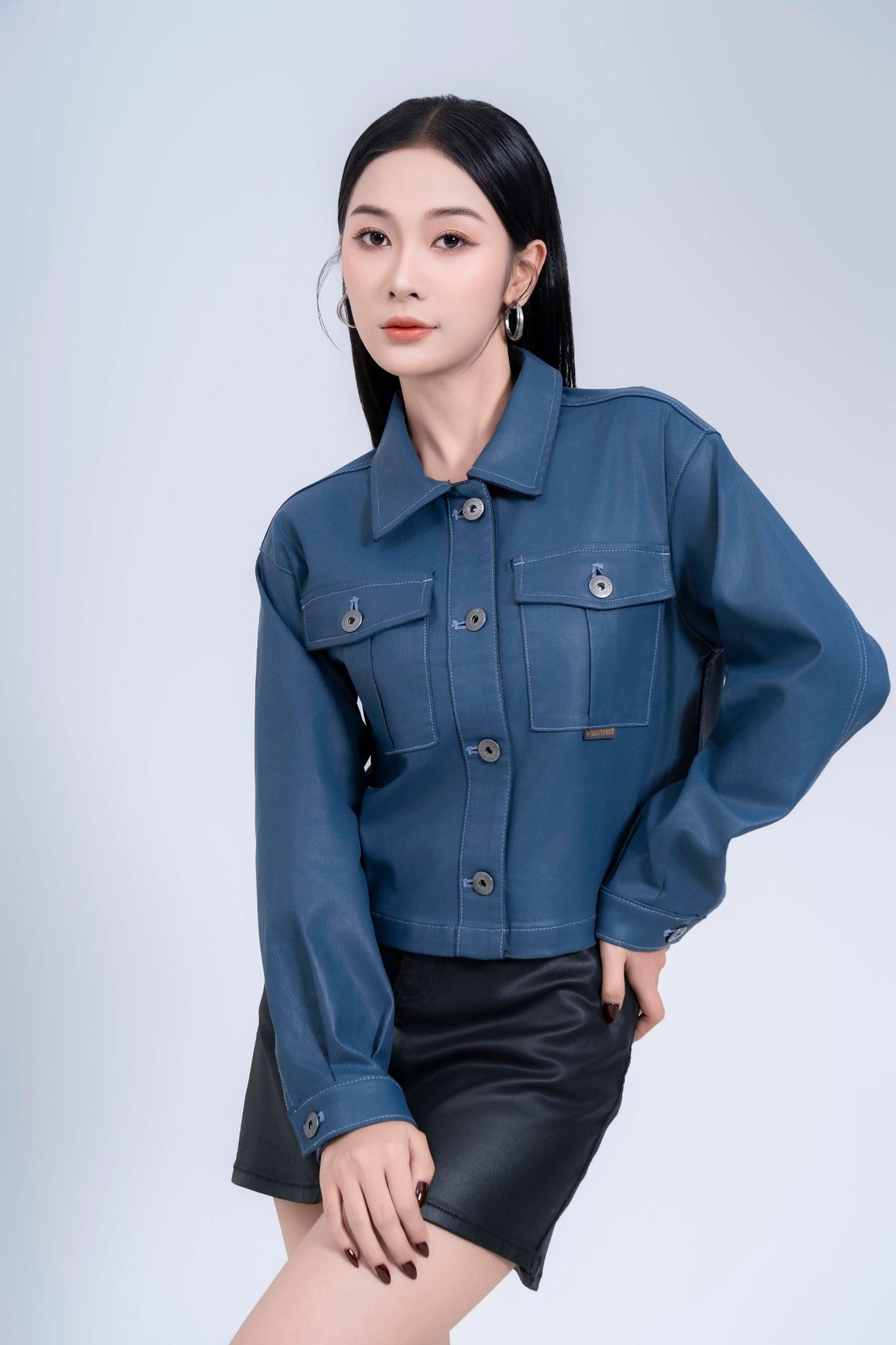Áo Khoác Nữ Phủ Màu Med Blue Giả Da - Women's Med Blue Faux Leather Jacket - 224WD2044F1950