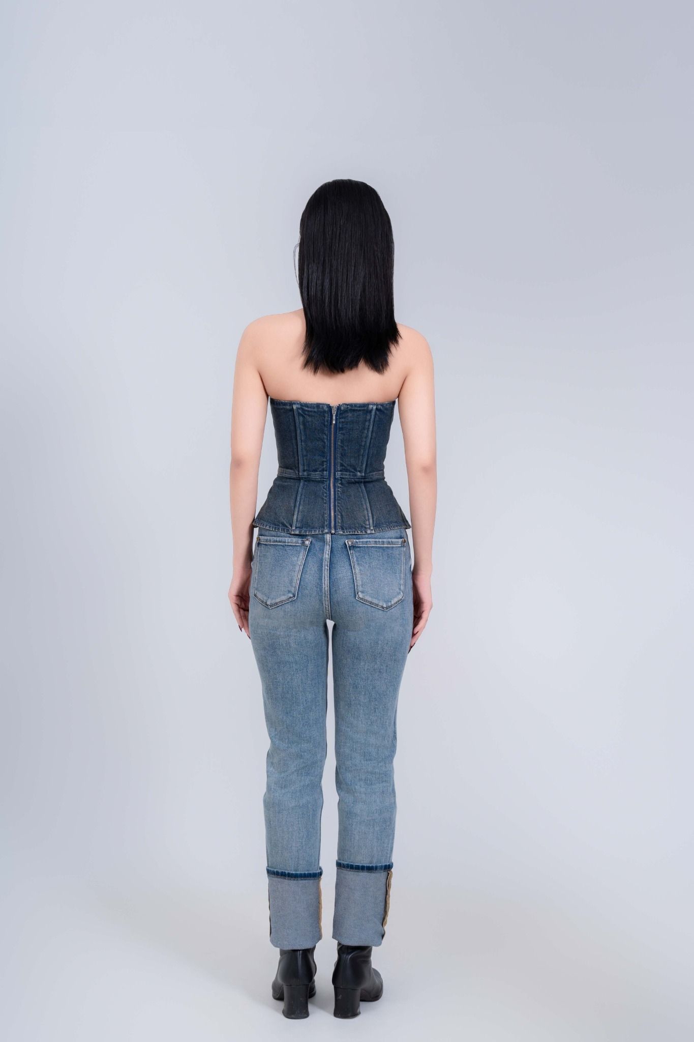 Áo Denim Dáng Corset, Cup Ngực Màu Xanh Đậm Phủ Tint - Dark Blue Tint Corset Denim Top With Cups - 124WD1015A1970