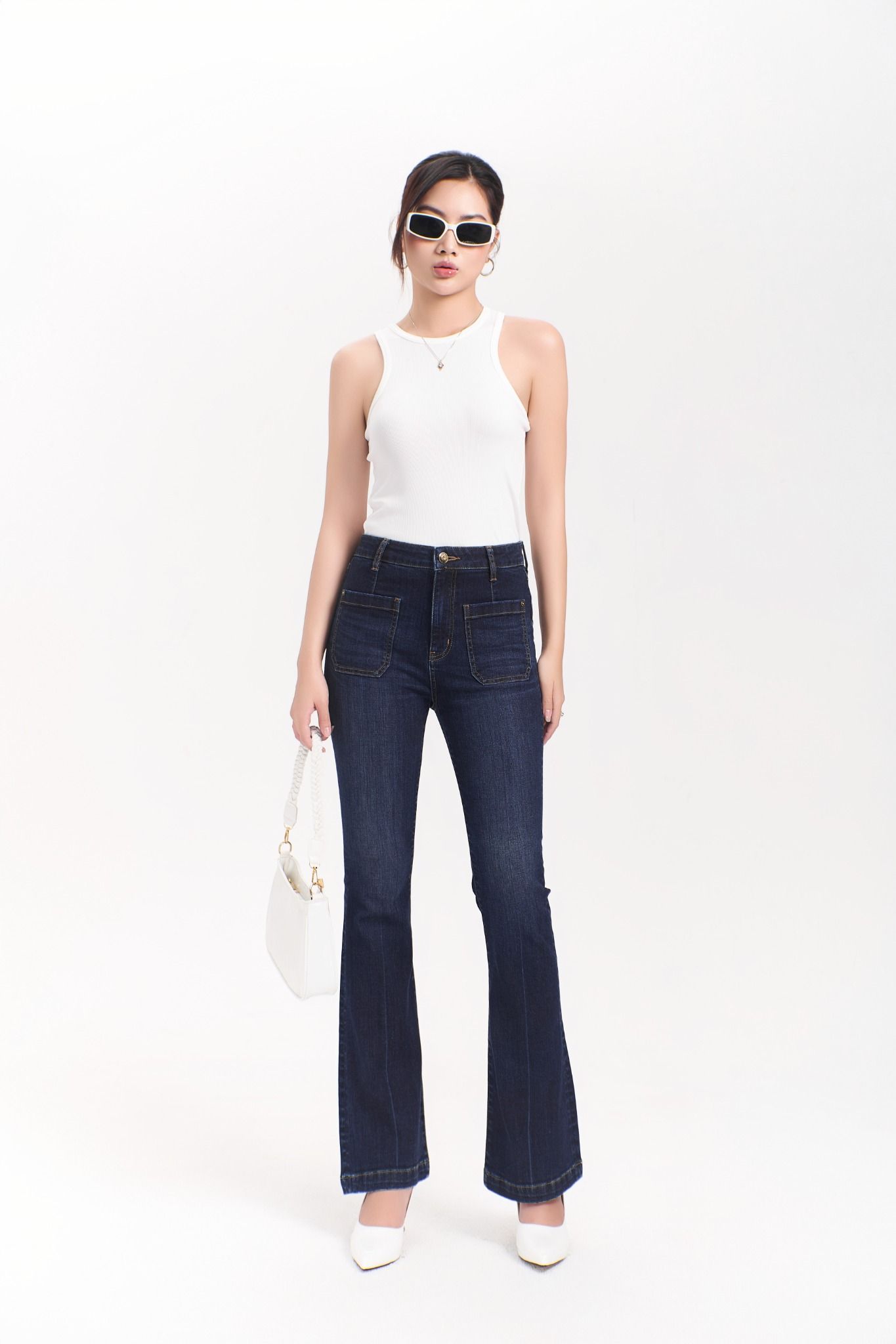 Quần Dài Nữ Dáng Loe Màu Med Blue  - Med Blue Flared Women's Jeans - 124WD2084B1