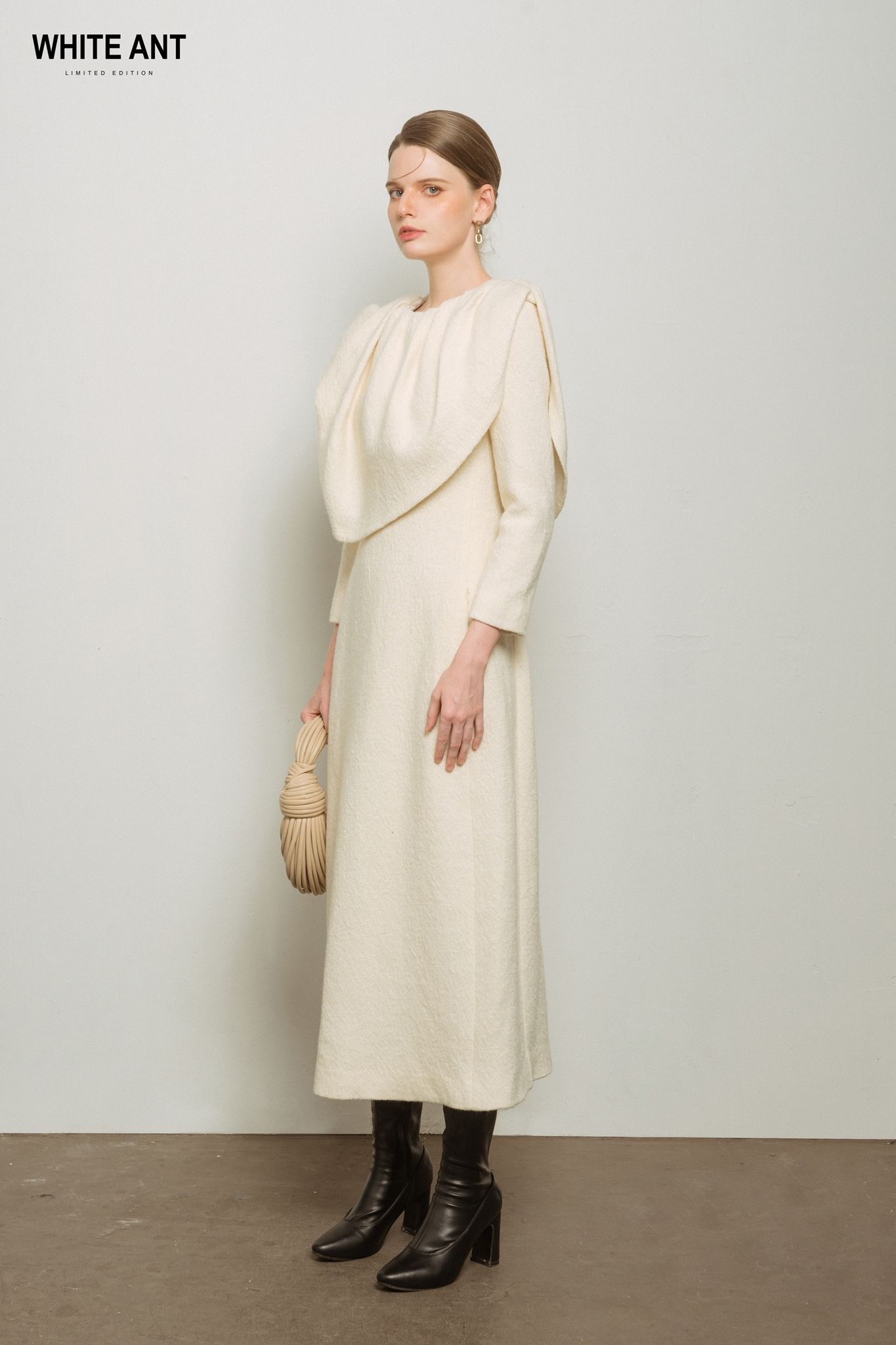 Đầm Suông Phối Nữ White Ant JAME LONG DRESS 120400239.001