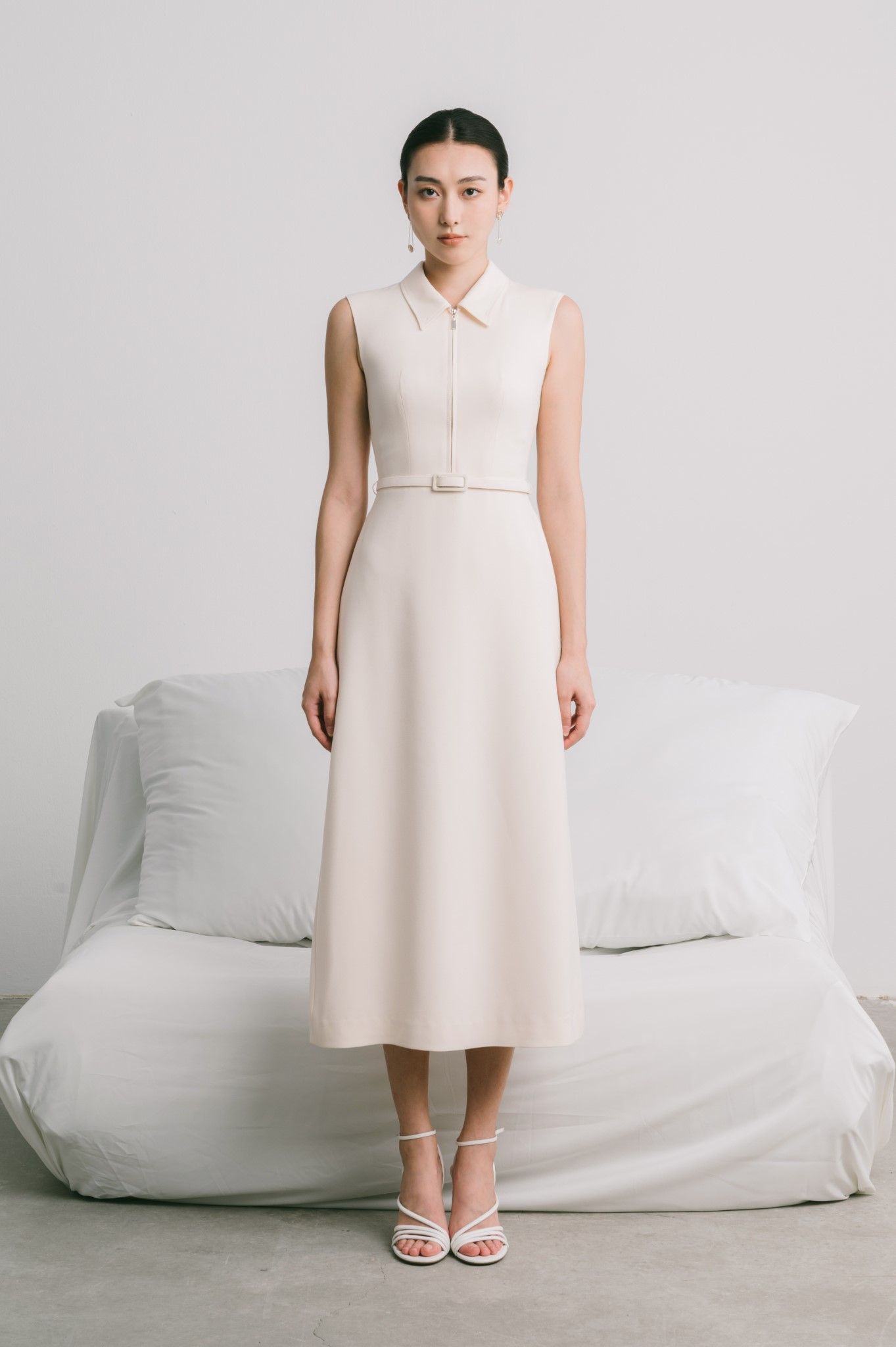 Đầm Suông Không Tay Nữ White Ant SOPHIA MIDI DRESS 120400246.002