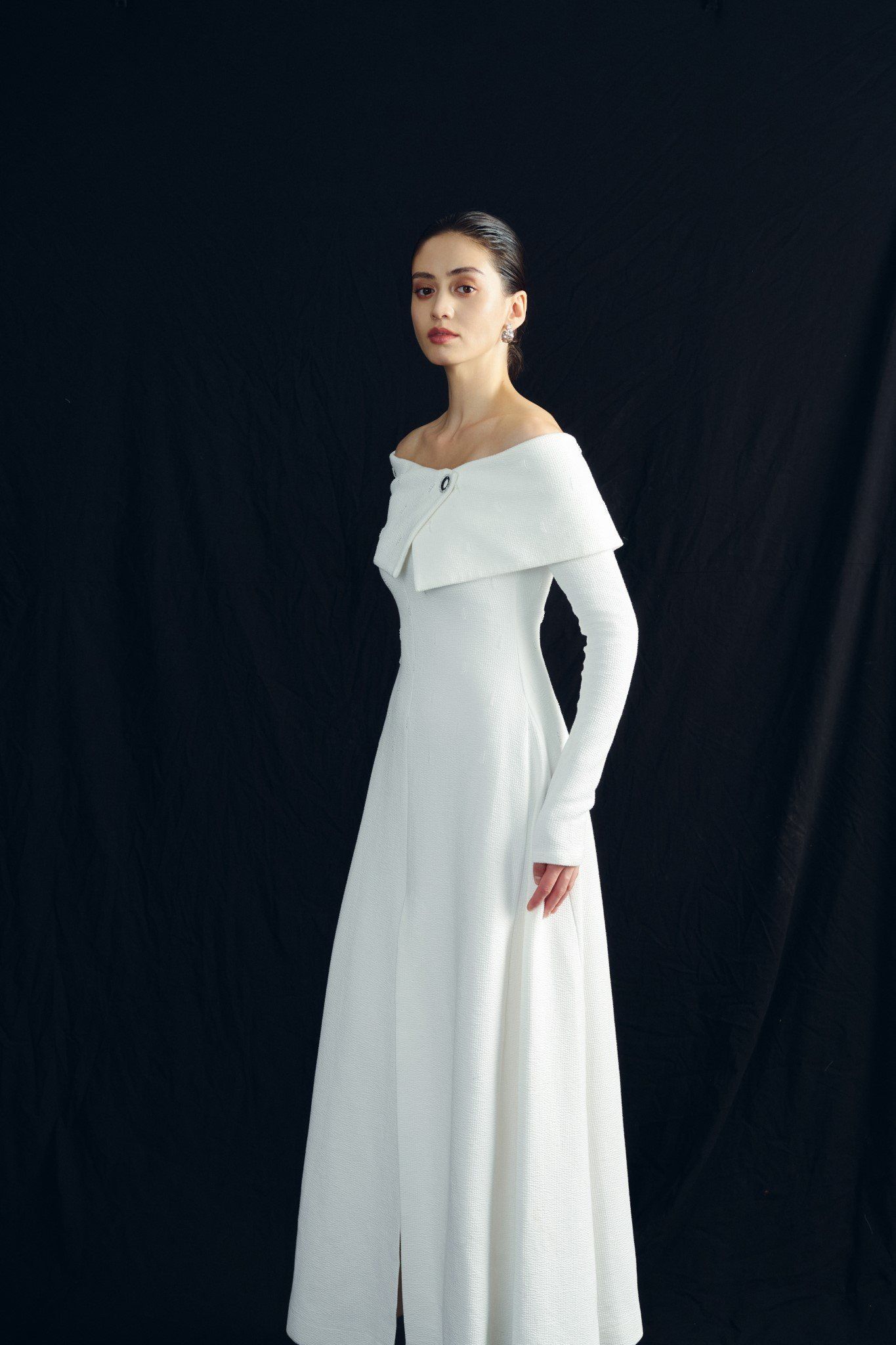 Đầm Trễ Vai Dáng Dài Nữ WHITE ANT LYNNE OFF THE SHOULDER DRESS 120900001