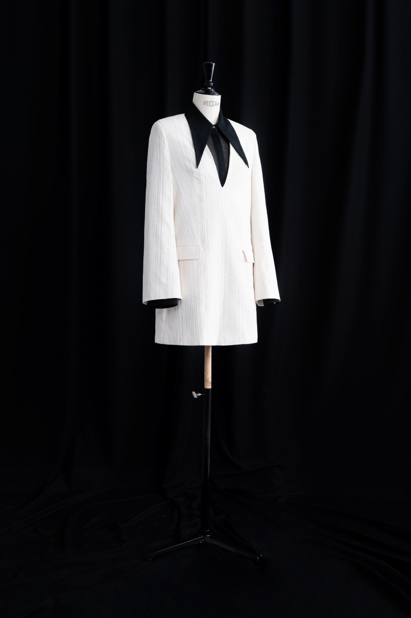 Đầm Suông Dáng Ngắn Organic Crinkle Cotton Nữ White Ant MATT V-NECKLINE DRESS  121700005.002