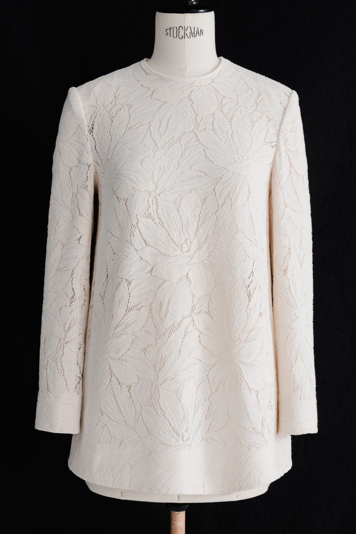 Đầm A Tay Dài Cổ Tròn Nữ Chất Liệu Ren Hoa White Ant AMITY MINI DRESS 121700006