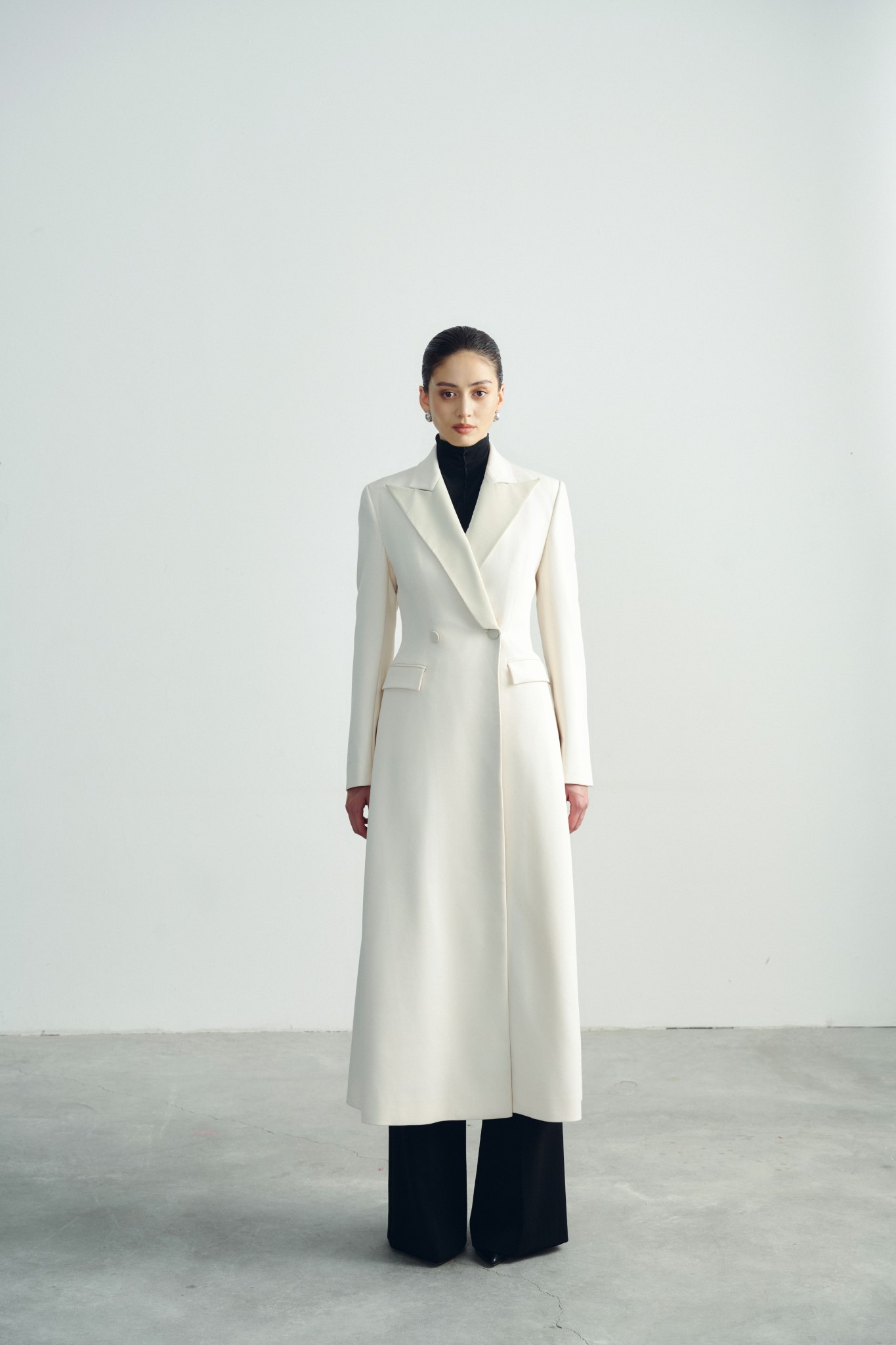  Măng Tô Phối Cổ Nữ White Ant BRIDGET MAXI LENGTH COATS 150300001.002 