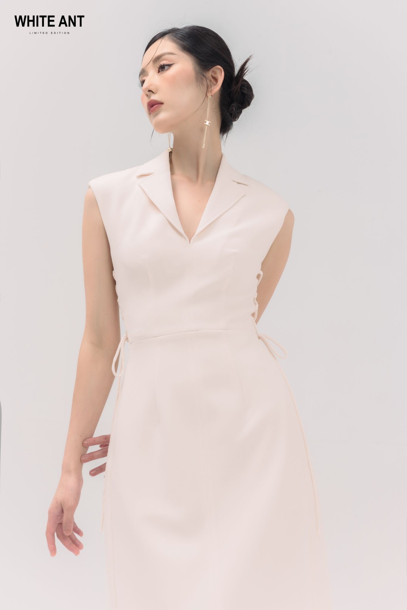 Đầm Tết Dây Nữ White Ant QUINTESSA A-LINE DRESS 120400173E