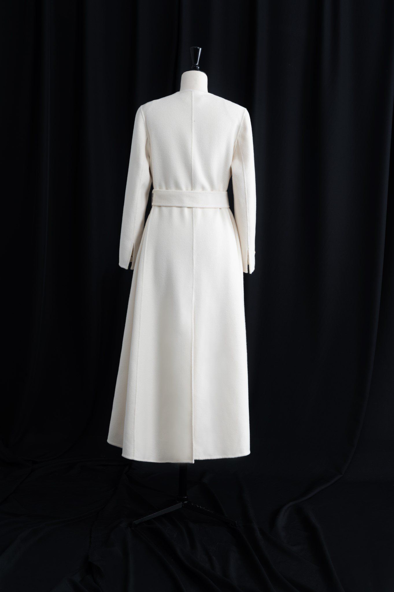 Măng Tô Lông Tơ Dê Cổ Tròn Nữ WHITE ANT MIAH CASHMERE LONG COAT 150700069