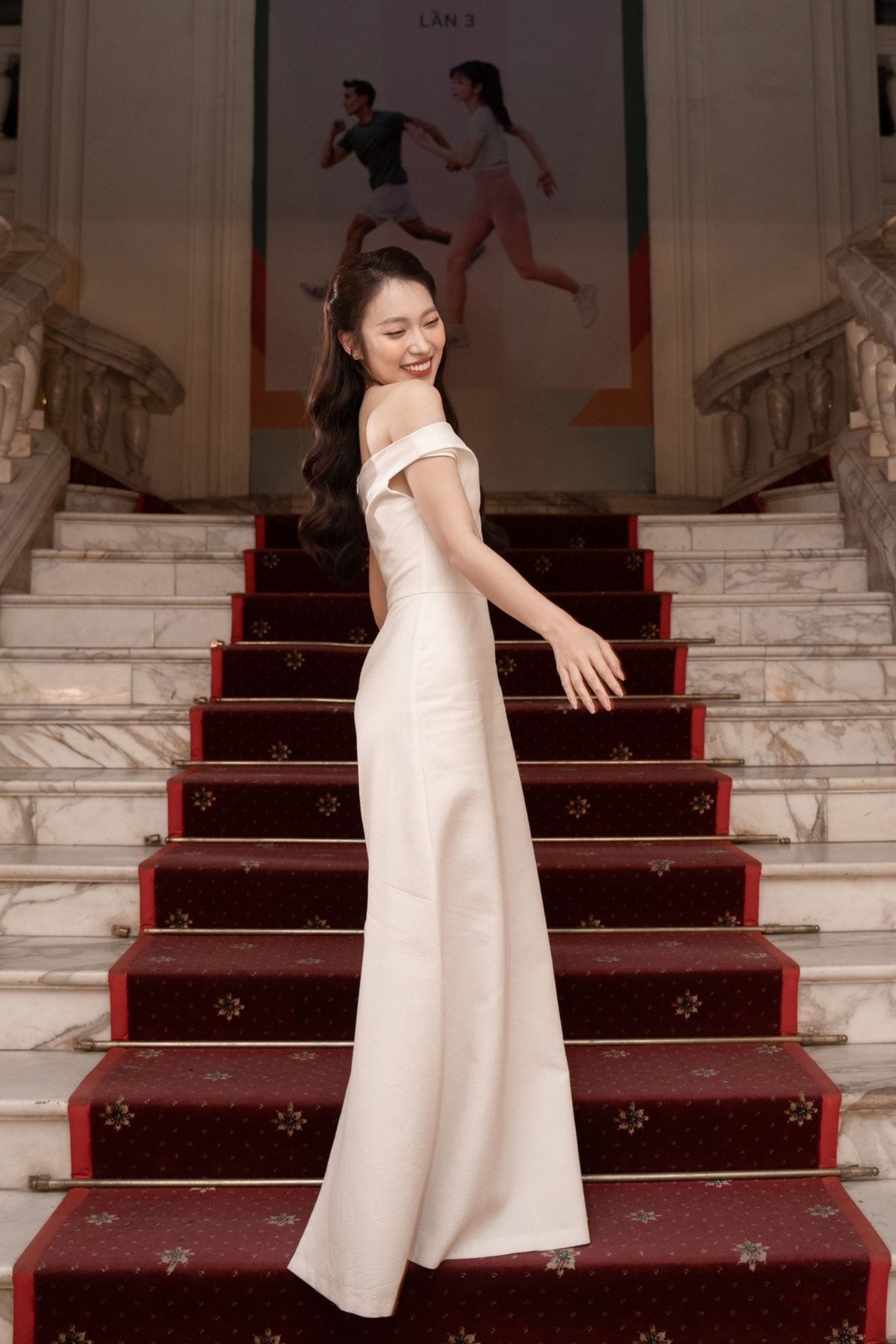  Khánh Vy X ESBER DRESS 