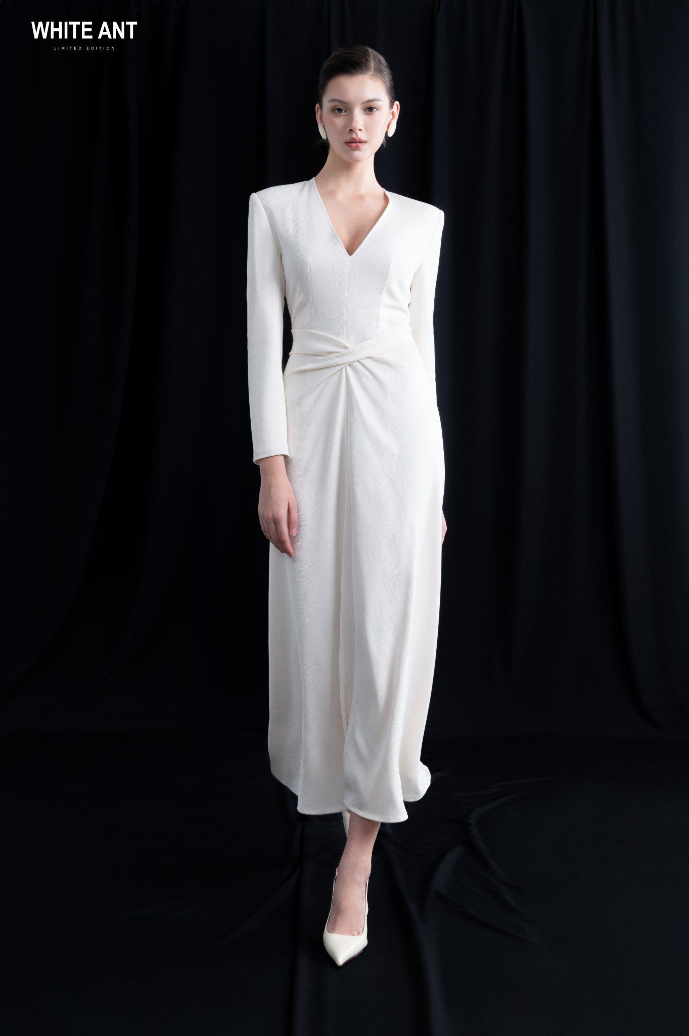 Đầm Tay Dài Xoắn Eo cổ V Nữ WHITE ANT DIA V-NECK WRAP DRESS 121600009