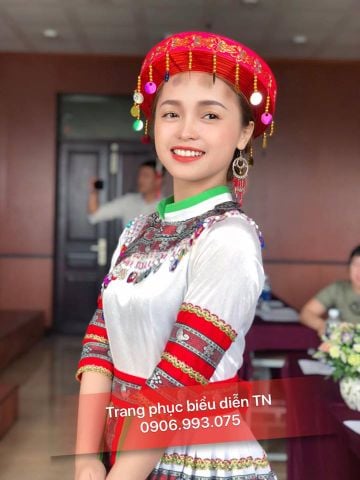  DT11 - Trang Phục H'Mong Nữ (Mèo Nữ) 