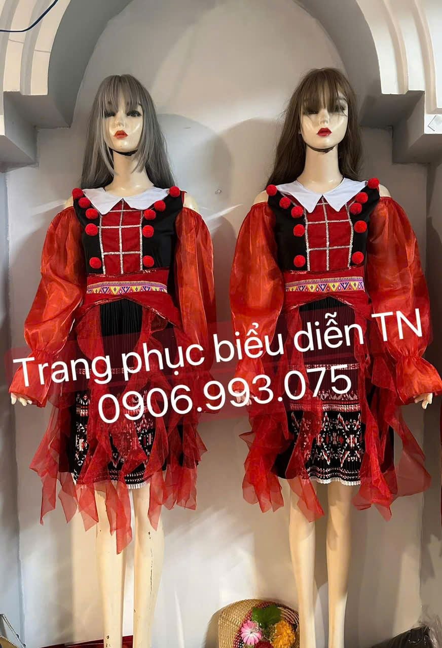 DT06 - Trang Phục Hmong Nữ