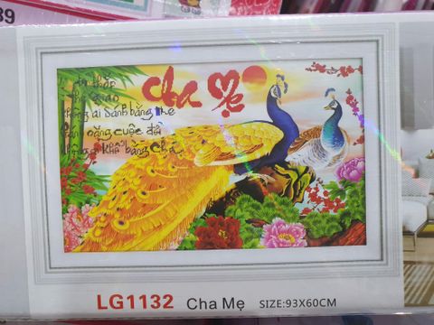 Tranh đính đá cha mẹ công vàng LG-1132 size 93x60cm