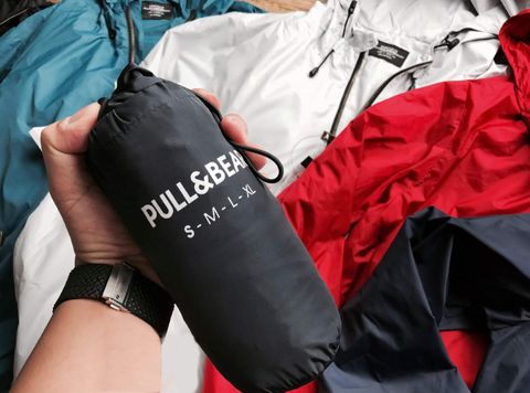  Áo khoác thể thao Pull & Bear 