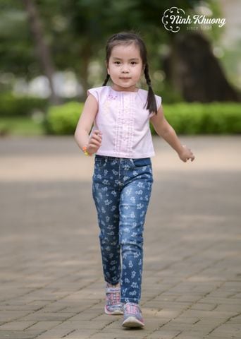  Quần Jean bé gái hoa mai 