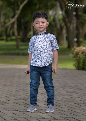  Quần jean bé trai chỉ đỏ 