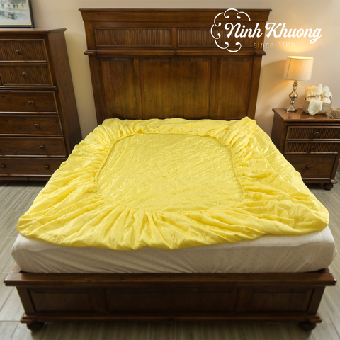  Silk fitted sheet with elastic corners (yellow) 