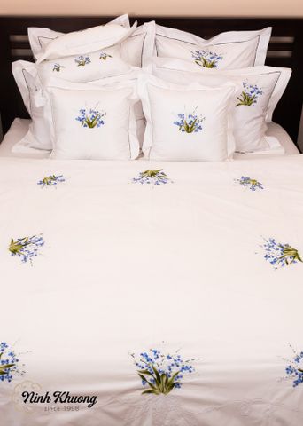  Bedding set: Duvet cover, fitted sheet, double bed pillows - Miget Flower (duvet cover 220x240, fitted sheet 270x320, pillows 50x70, 60x60, 45x45, 25x50/pair) - quilted wrap. 