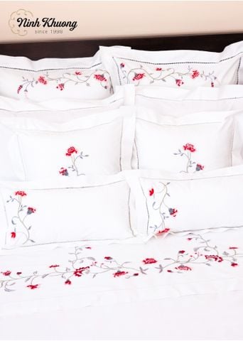  Bedding set: Duvet cover, fitted sheet, double bed pillows - Tea Flower (duvet cover 220x240, fitted sheet 270x320, pillows 50x70, 60x60, 45x45, 25x50/pair) - quilted wrap. 