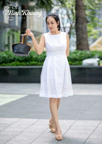  Đầm rua 