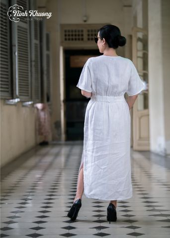  V-neck dress with elastic waistband 