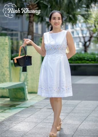  Đầm rua 