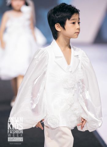  Bell-sleeve shirt and short pants set - La Vie En Rose 