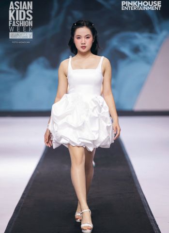  Party dress with two straps, flared skirt with ruffled hem and flower embellishments - La Vie En Rose 