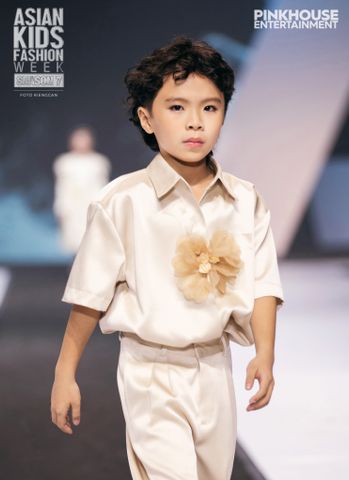  Classic-style shirt and short pants set - La Vie En Rose 