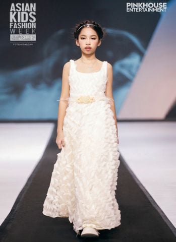  Maxi dress with wavy design - La Vie En Rose 