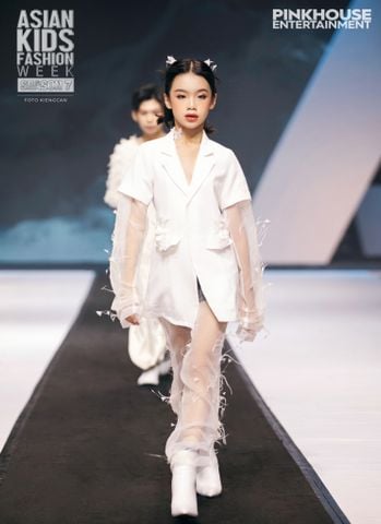  Vest and mesh feather pants set - La Vie En Rose 