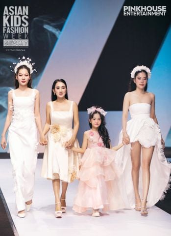  Đầm dạ tiệc 2 dây đính bông eo - La vie En Rose 