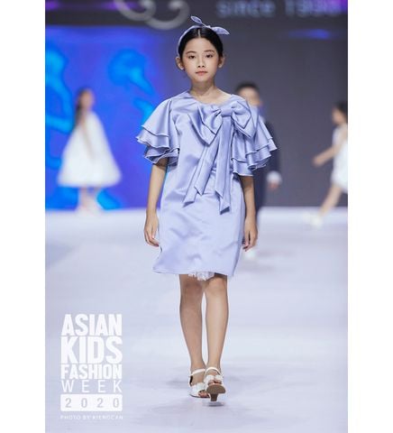  Grey dress with hair tie bow 