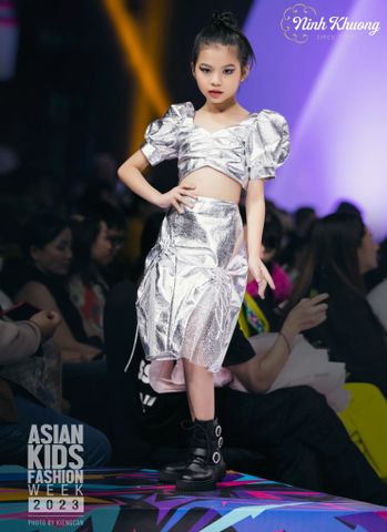  Crop Top with Puff Shoulders + Skirt Set (Platinum) | Ninh Khương - AKFW 2023 