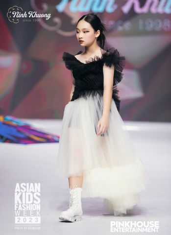  Chiffon Top + Flared Skirt | Ninh Khương - AKFW 2023 