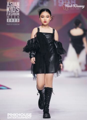  Đầm ôm 2 dây tay cách điệu (Đen) - 12Y(76-78-91) | BST Mirror 