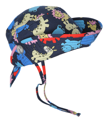  Hat with two-button rear closure 