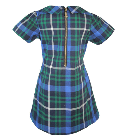  Đầm thêu cổ sen vuông 