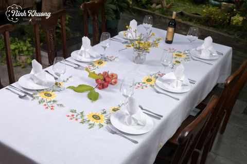  Table Cloth - 8K175x250 - Red Sunflower 
